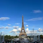 Paris 16 Studio Near Eiffel Tower